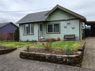 208 S Swiegle Ave #1, Molalla, OR 97038