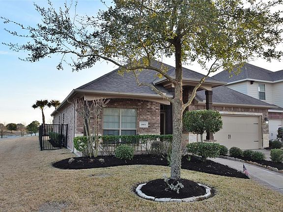 3rd image of 18803 Cove Pointe Dr