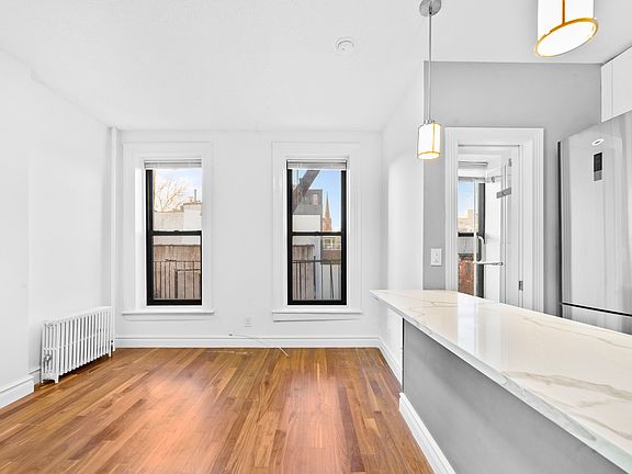 4th image of 160 Smith St #3G