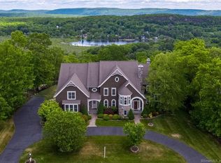 46 Princeton Dr, Avon, CT 06001