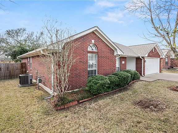 2nd image of 4008 Stony Creek Ln