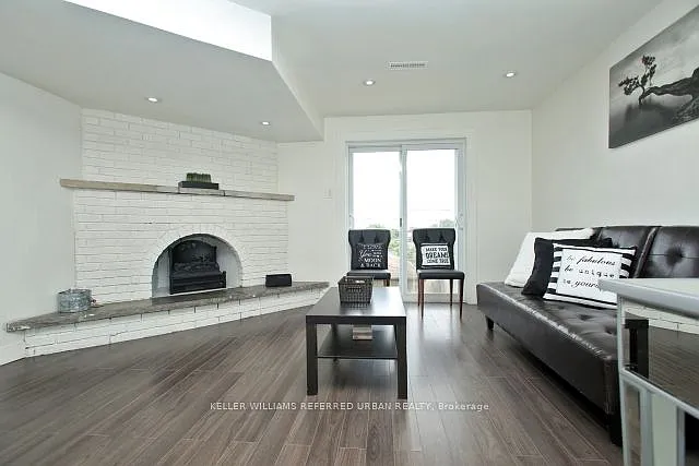 1353 Davenport Rd #1 — Photo 2