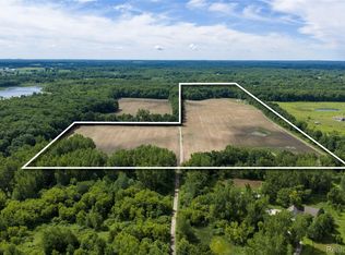 10069 Silver Lake Rd, Linden, MI 48451