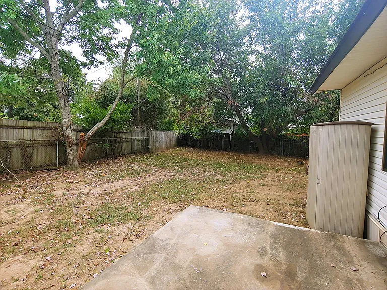 10005 Raymond Dr — Photo 21