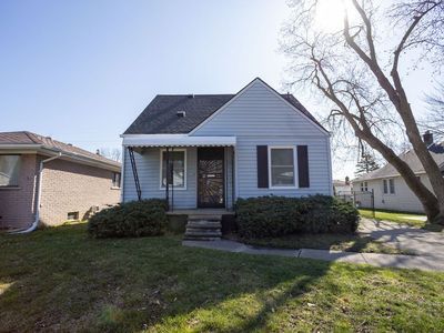 22446 Piper St, Eastpointe, MI, 48021