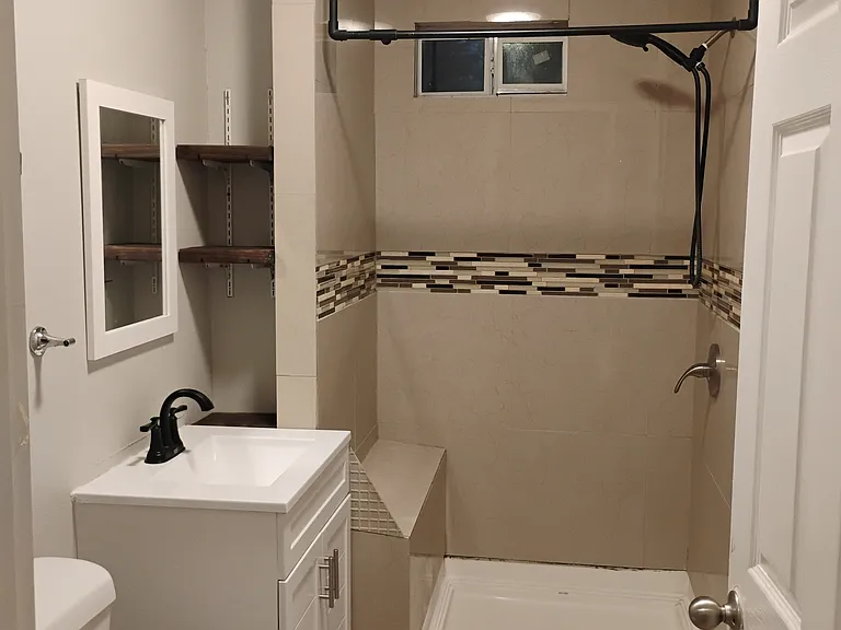 333 Porter St #331 — Photo 2
