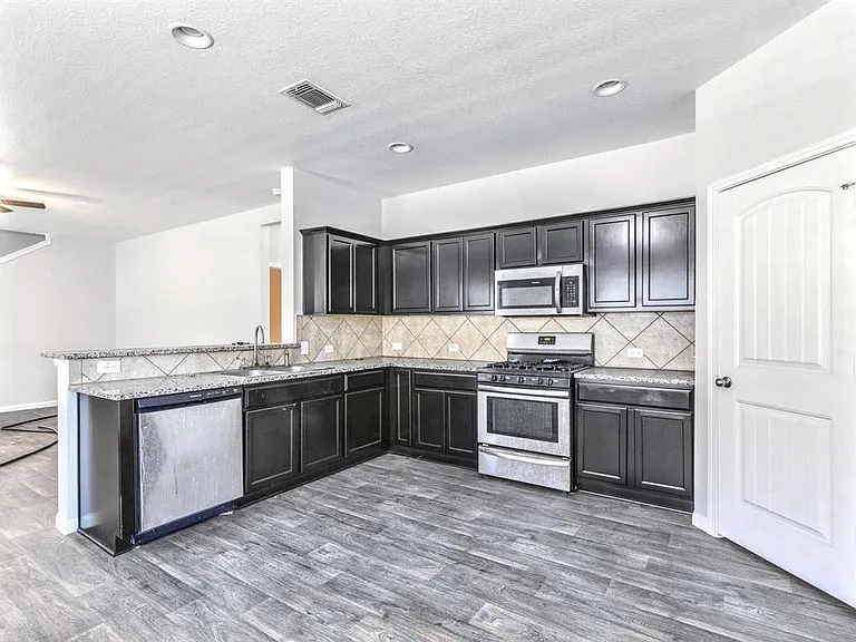 3108 Tilmon Ln — Photo 5