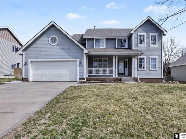 1914 Franklin Dr, Papillion, NE 68133