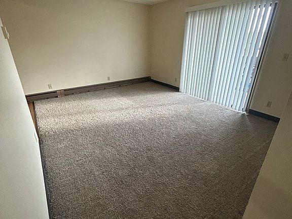 4th image of 230 W Broadway St #4