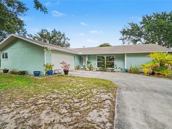 2215 SE 8th St, Cape Coral, FL 33990
