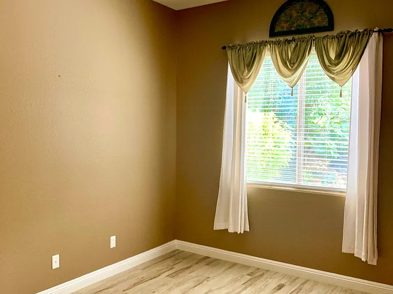 3927 E Rockingham Rd — Photo 21