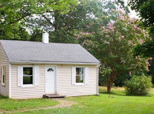 300 Mollies Creek Rd, Gladys, VA 24554