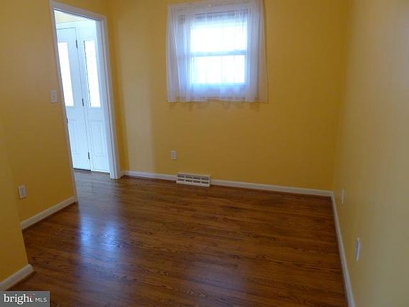 5th image of 1603 Lakewood Dr