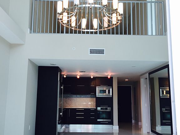 2nd image of 900 Biscayne Blvd APT 2712