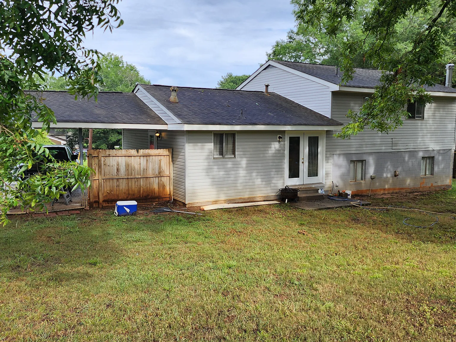 2639 Shade Dr — Photo 2