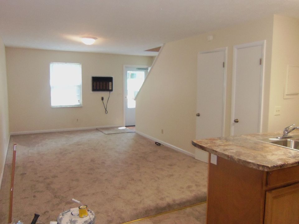 2nd image of 310 Tusculum Blvd APT 10