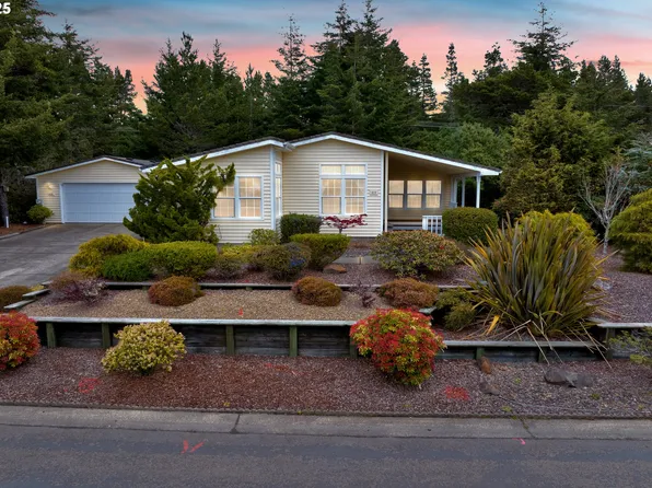 415 Sherwood Loop, Florence, OR 97439