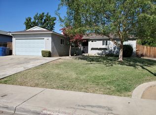 3085 Villa Ave, Clovis, CA 93612