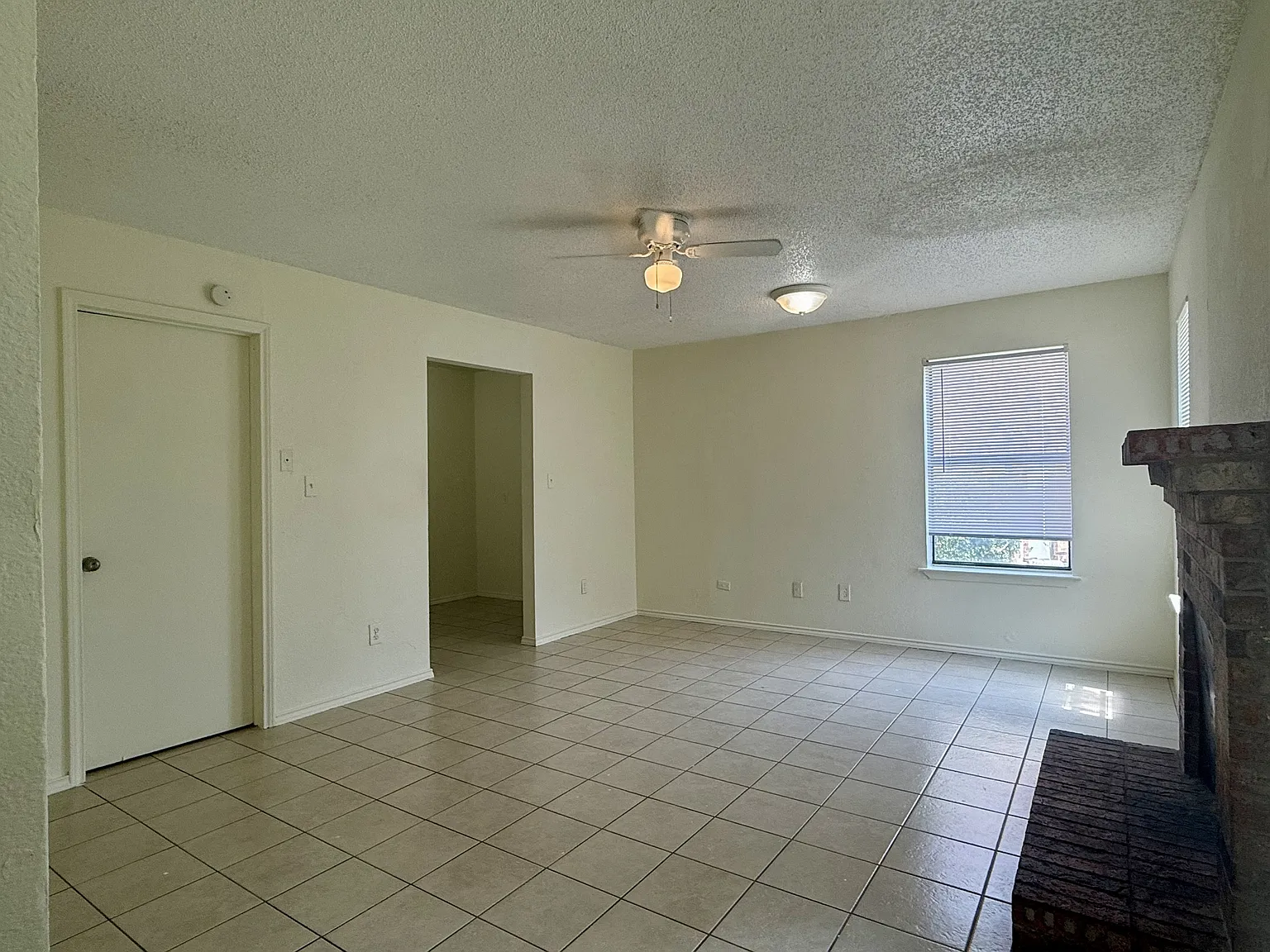 2057 West Walnut Street - A — Photo 2