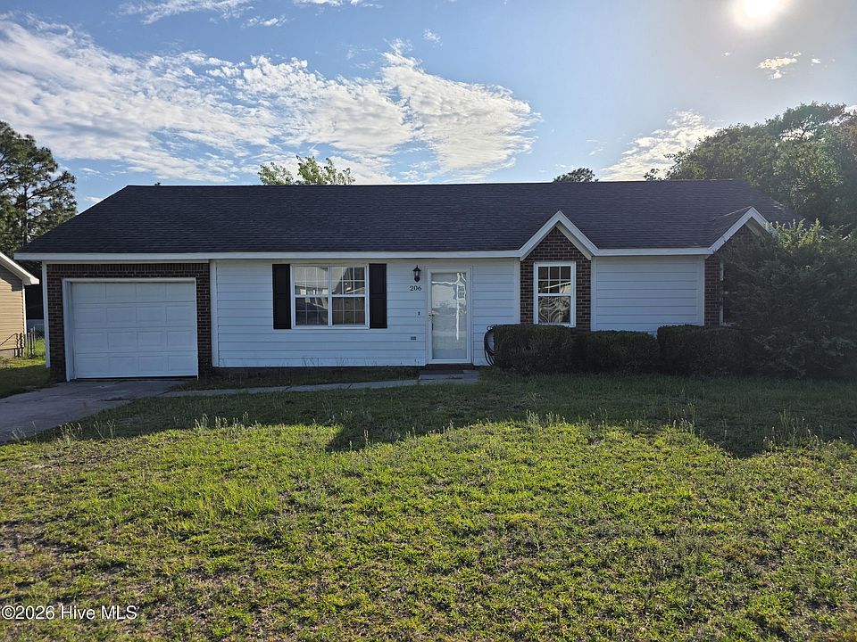 1st image of 206 S Ginger Dr