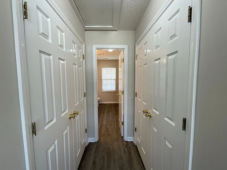 Meridian Park Apartments — Photo 173