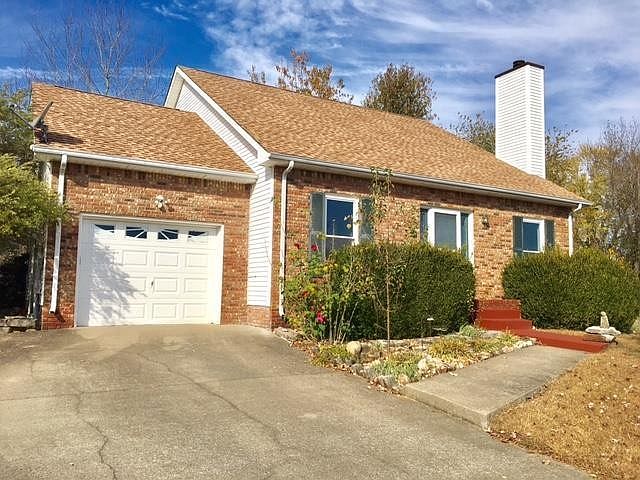 1st image of 577 Barney Ln