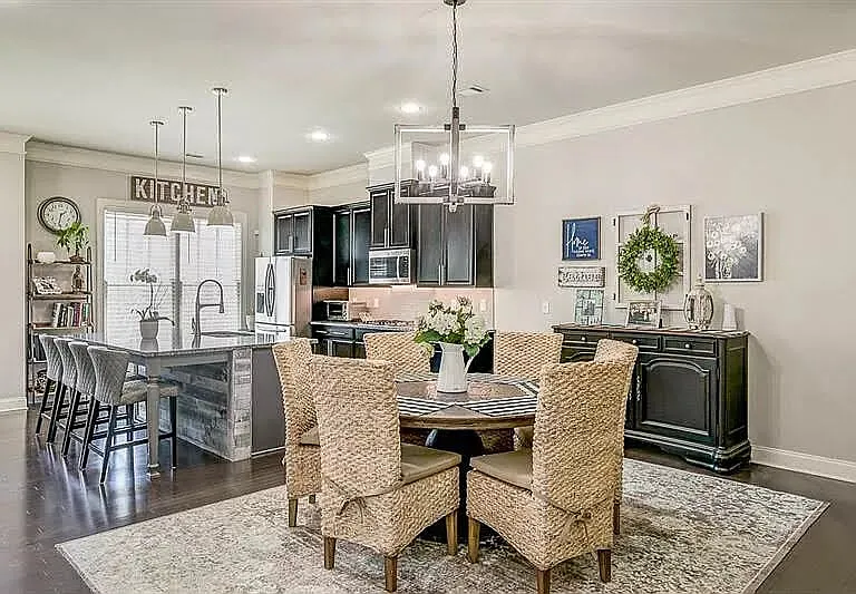561 Suwanee Pass Trl — Photo 5