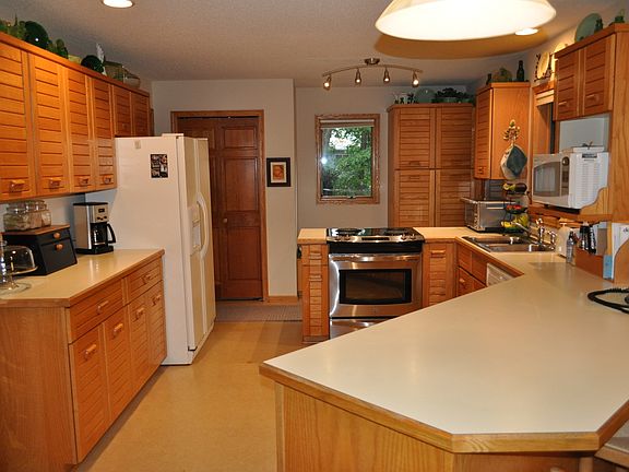 2nd image of 2055 High Ct
