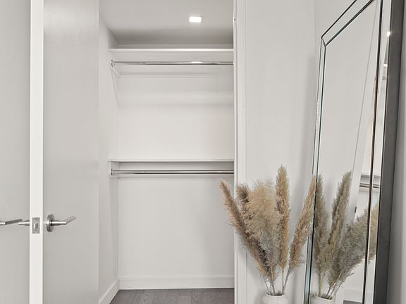5th image of 509 3rd Ave #19D