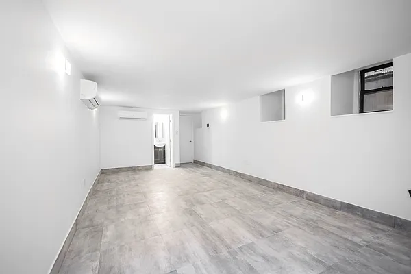 Rented by Bond New York | media 16