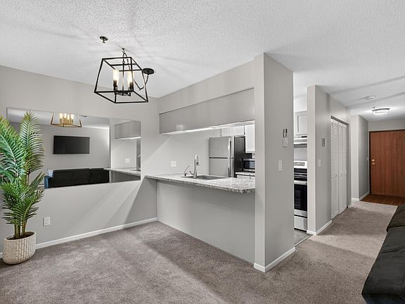 3rd image of 2170 Ridge Dr APT 14