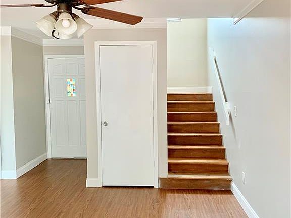 4th image of 17507 Dumont Dr