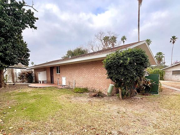 4th image of 6 Country Club Rd