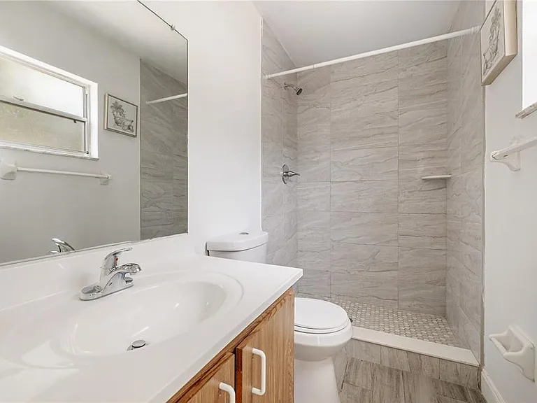 8517 Renald Blvd — Photo 11