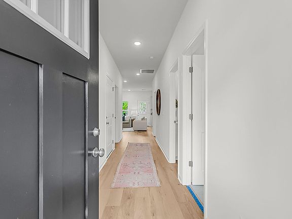 5th image of 213 Spann Ln