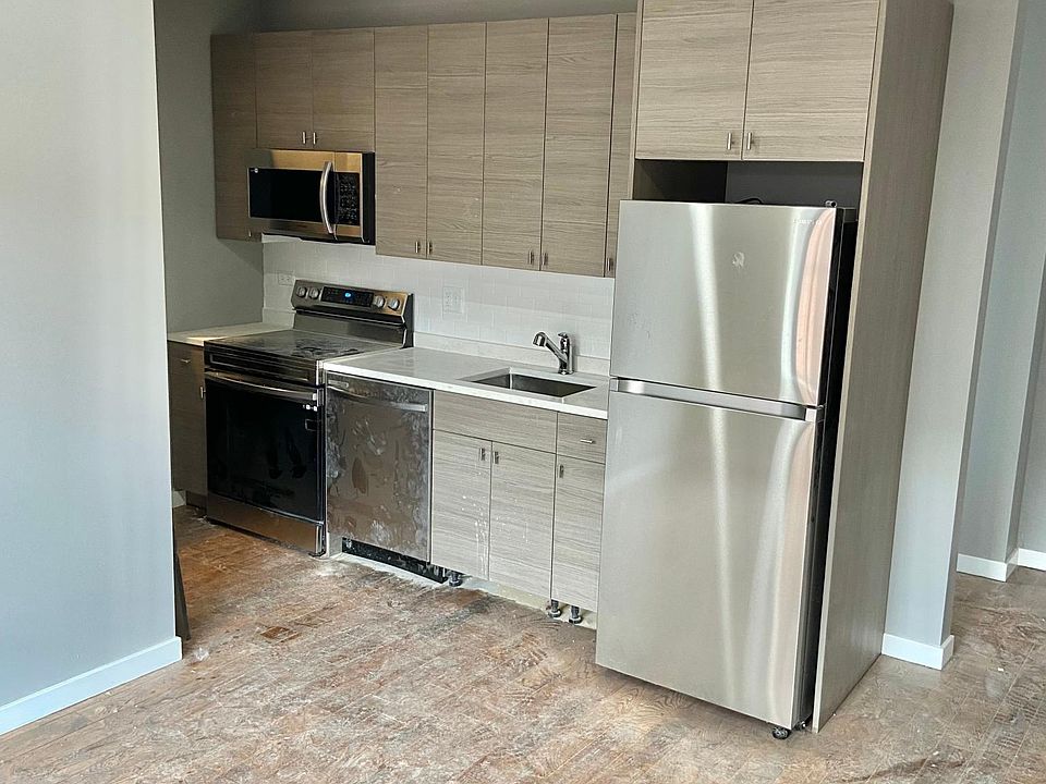 1st image of 4830 S Drexel Blvd #506