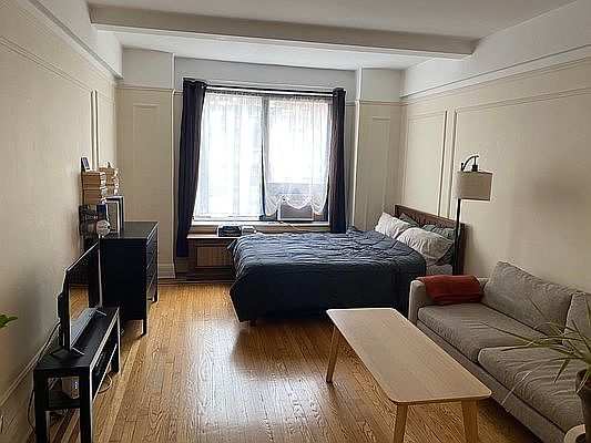 1st image of 235 W 102nd St APT 6R