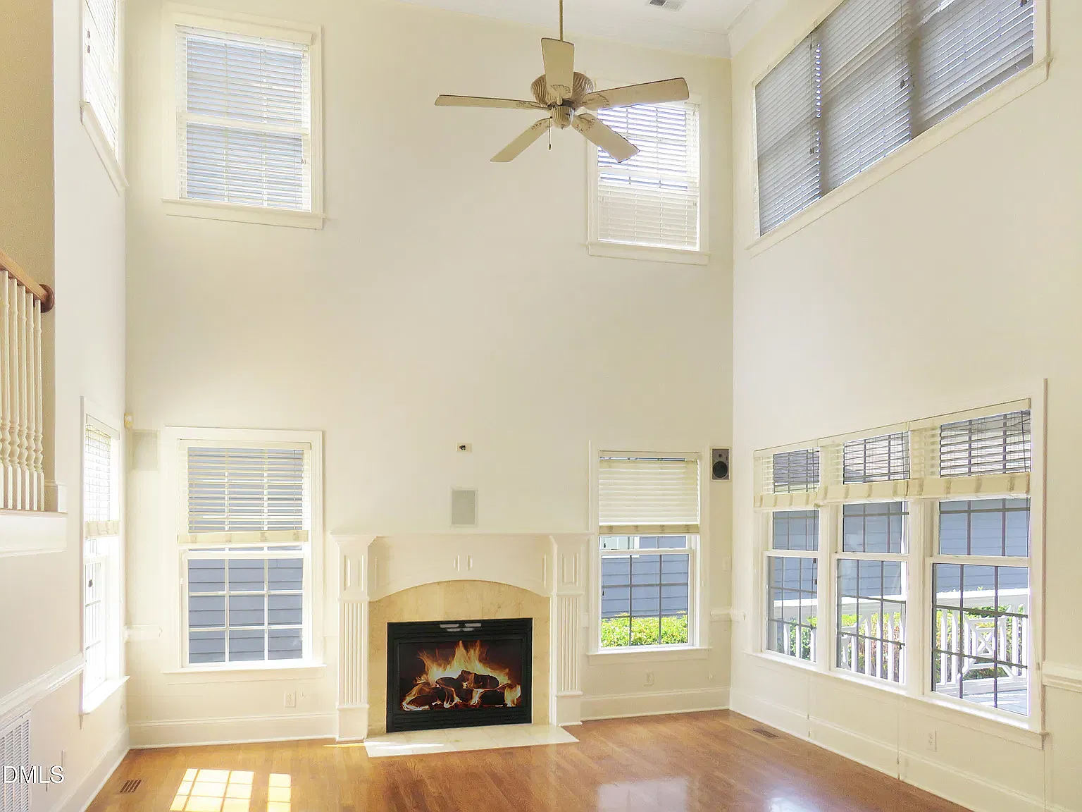 3 bed, 2.5 bath, 3058 sqft, $2,295 — Photo 4