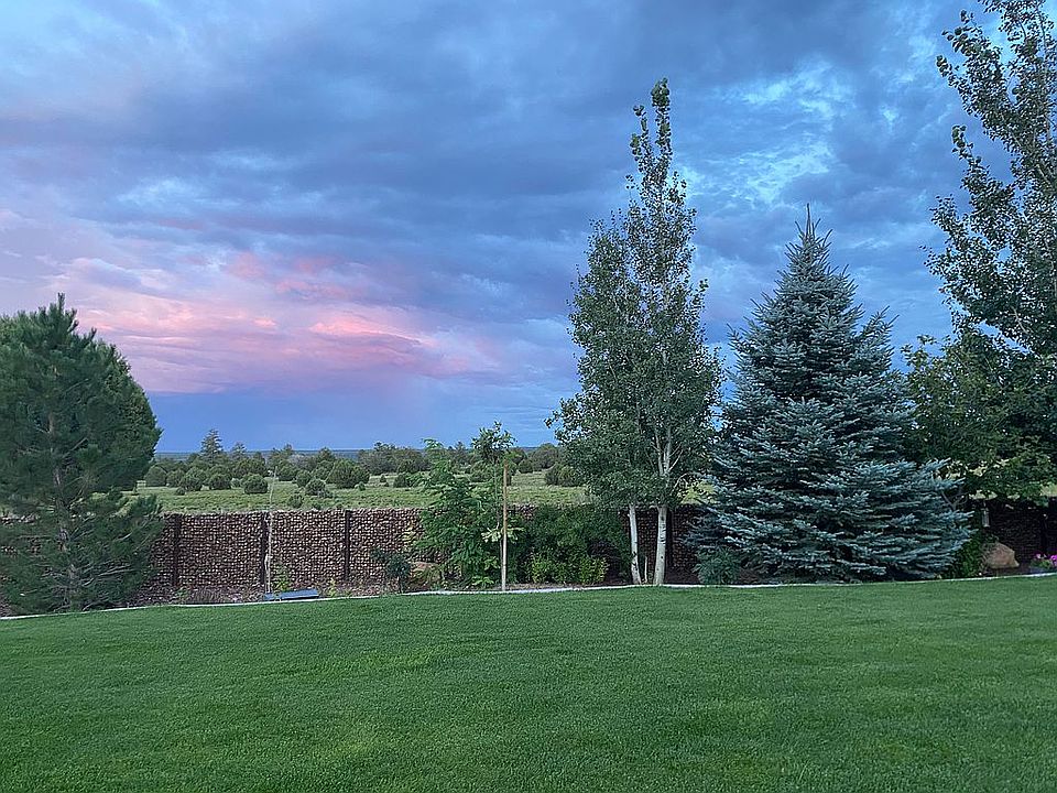 1st image of 1072 Pearce Ln
