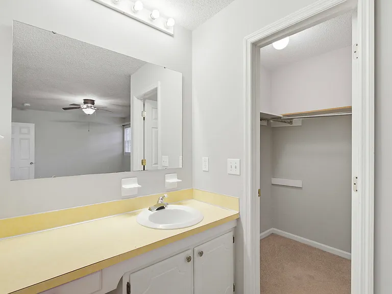 1860 Piper Dr — Photo 26