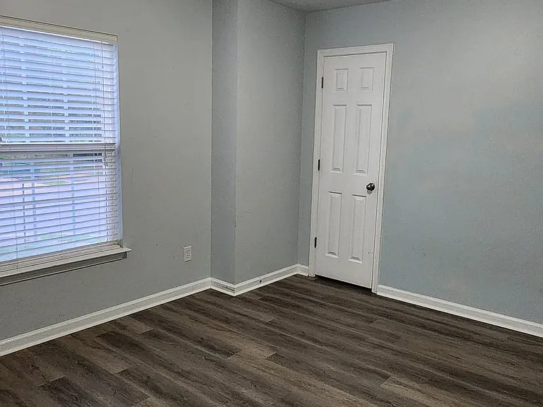 Bedroom 2 - Large bedroom with a walk-in closet