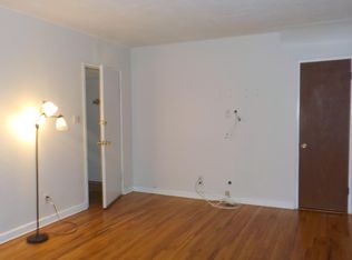 7349 255th St #1, Glen Oaks, NY 11004