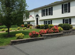 70 Ward St, Acushnet, MA 02743