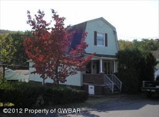 17 Seymour St, Wilkes Barre Township, PA 18702