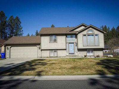 10221 N Parkside Dr, Nine Mile Falls, WA, 99026