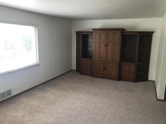 2nd image of 4061 Meadowbrook Blvd #1