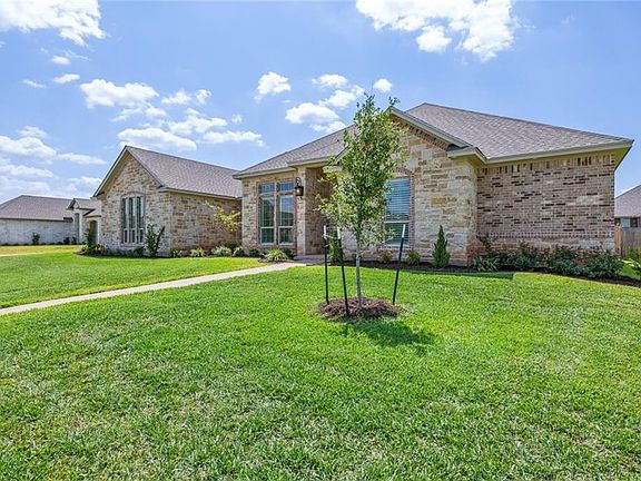 3rd image of 342 Stone Manor Dr