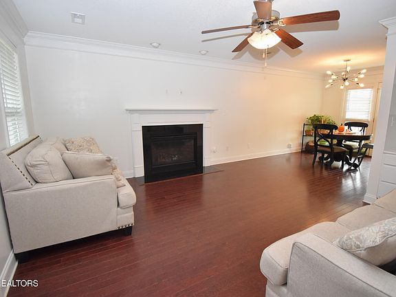 3rd image of 1740 Point Wood Dr