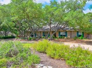 204 Happy Trl, Shavano Park, TX 78231