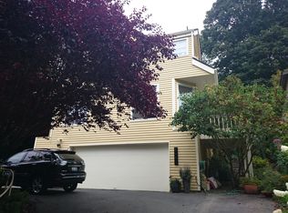 8442 Tillicum Rd SW, Seattle, WA 98136